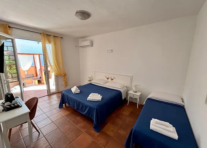 De Janas Nocleg ze śniadaniem La Caletta