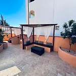 De Janas