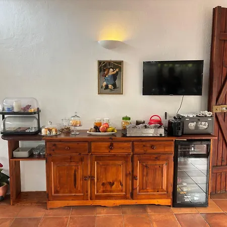 De Janas Panzió La Caletta